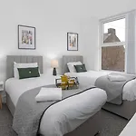 The Wavertree Rooms - Air Host & Stay - 6 Bedrooms